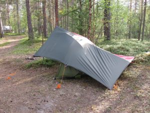 meilleures-bâches-anti-pluie-de-camping